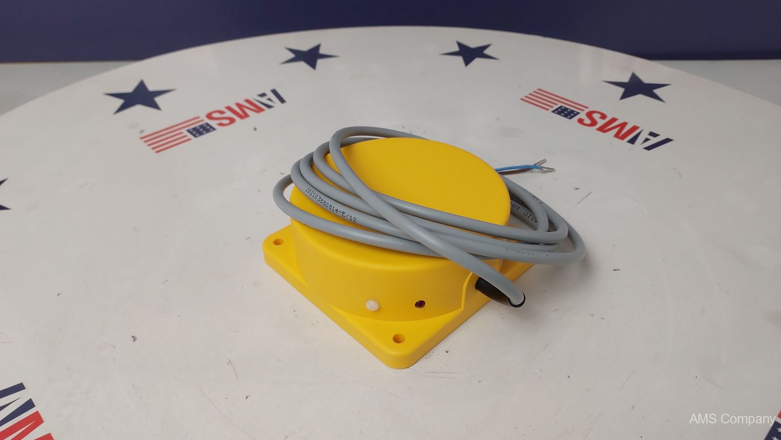 PROXITRON IKN 070.04G/2052N INDUCTIVE DETCTOR - Genuine PROXITRON Industrial Spare Part